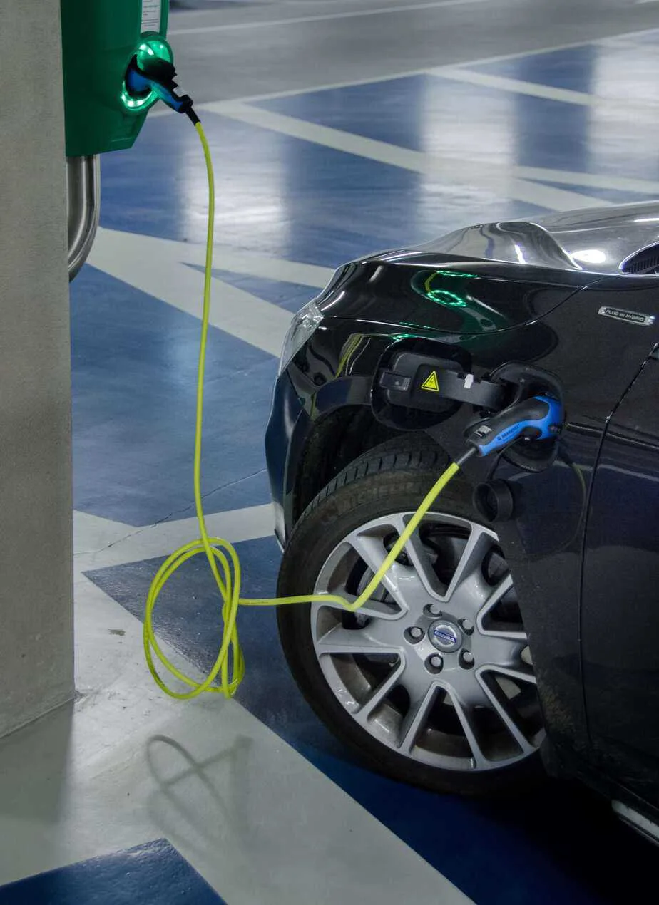 Winnipeg electric vehicle towing service